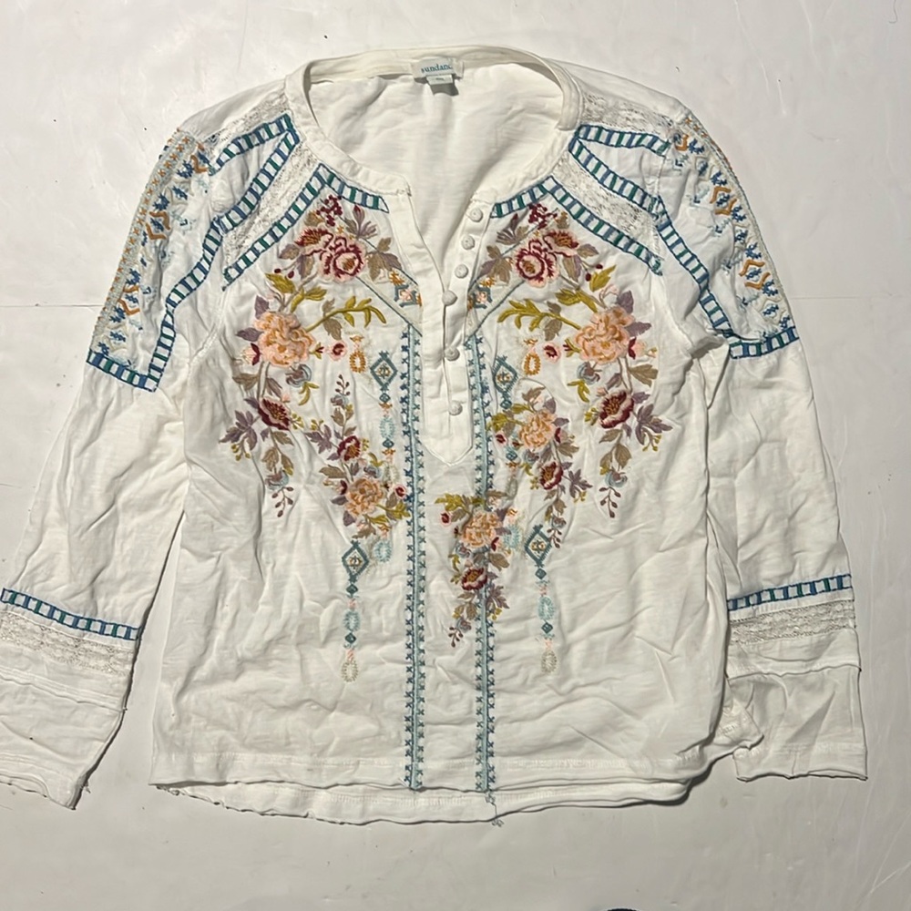 Sundance Embroidered Button Floral Top
